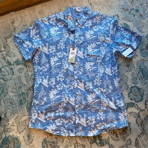 Izod Saltwater Relaxed Fit Classic NWT size Large Button Down Beach Vibe